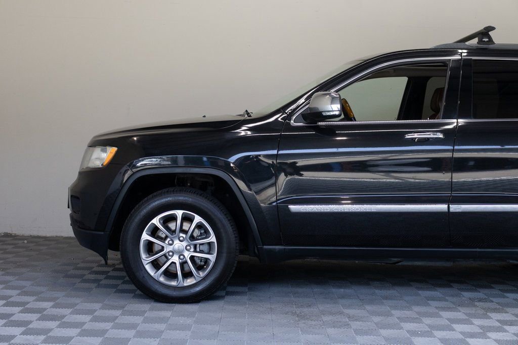 Used 2012 Jeep Grand Cherokee Overland image 8