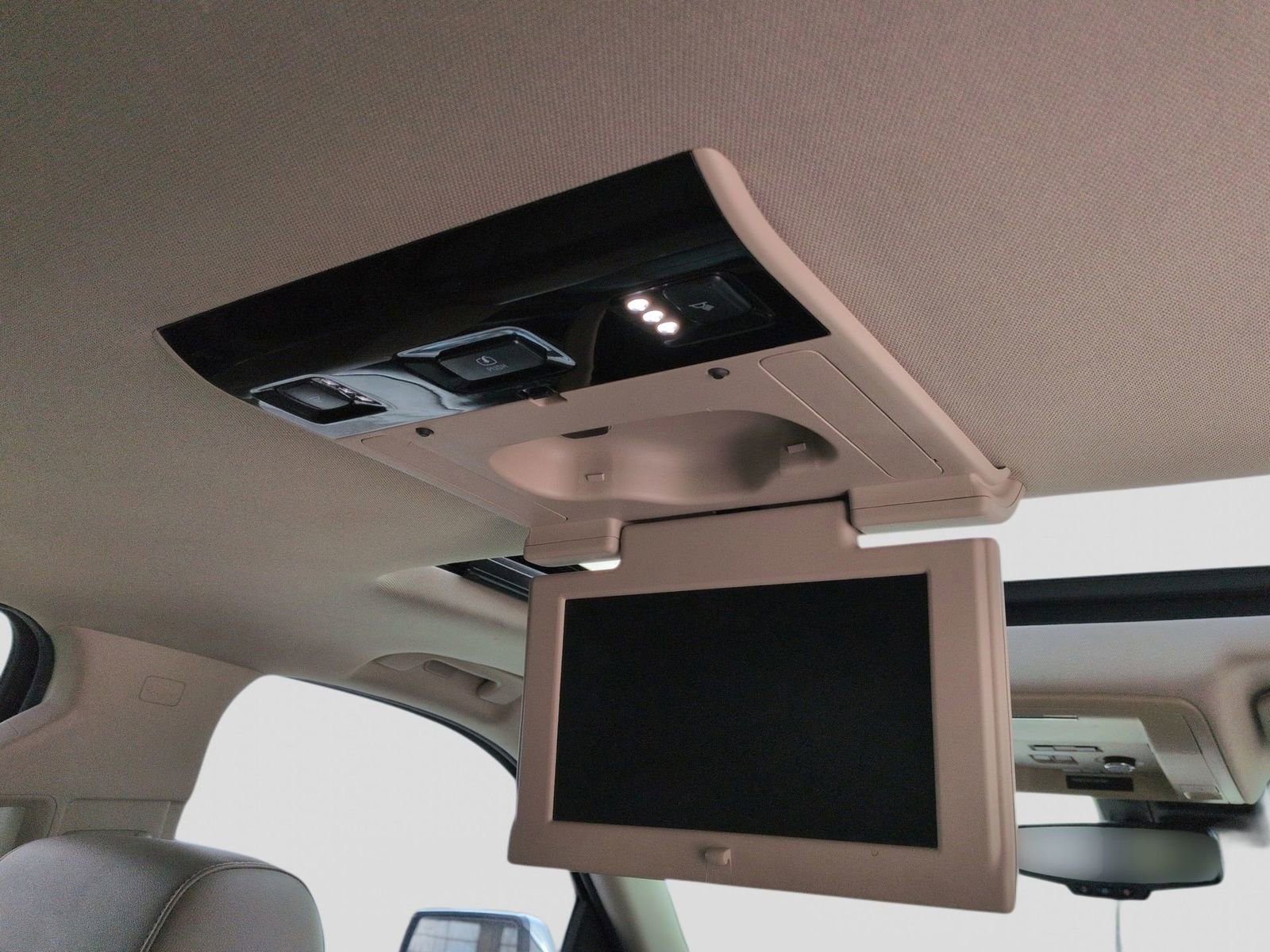 Used 2015 Chevrolet Suburban LTZ image 51