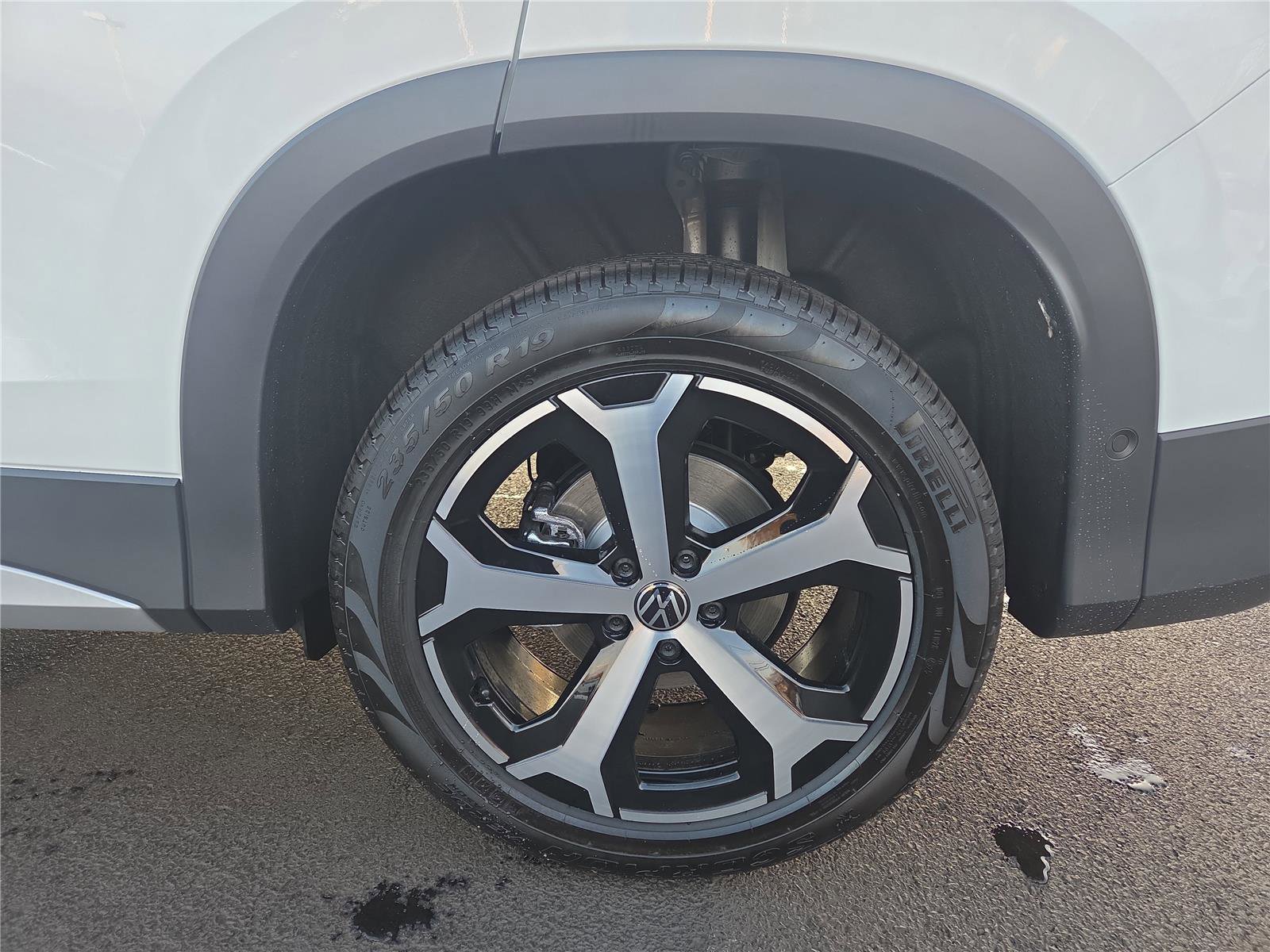 New 2026 Volkswagen Tiguan SE image 10