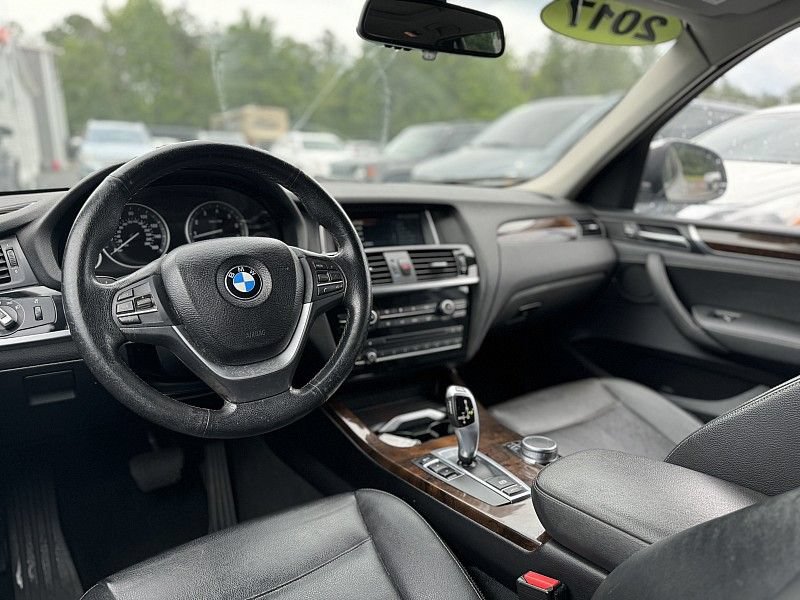 Used 2017 BMW X3 sDrive28i RWD image 3