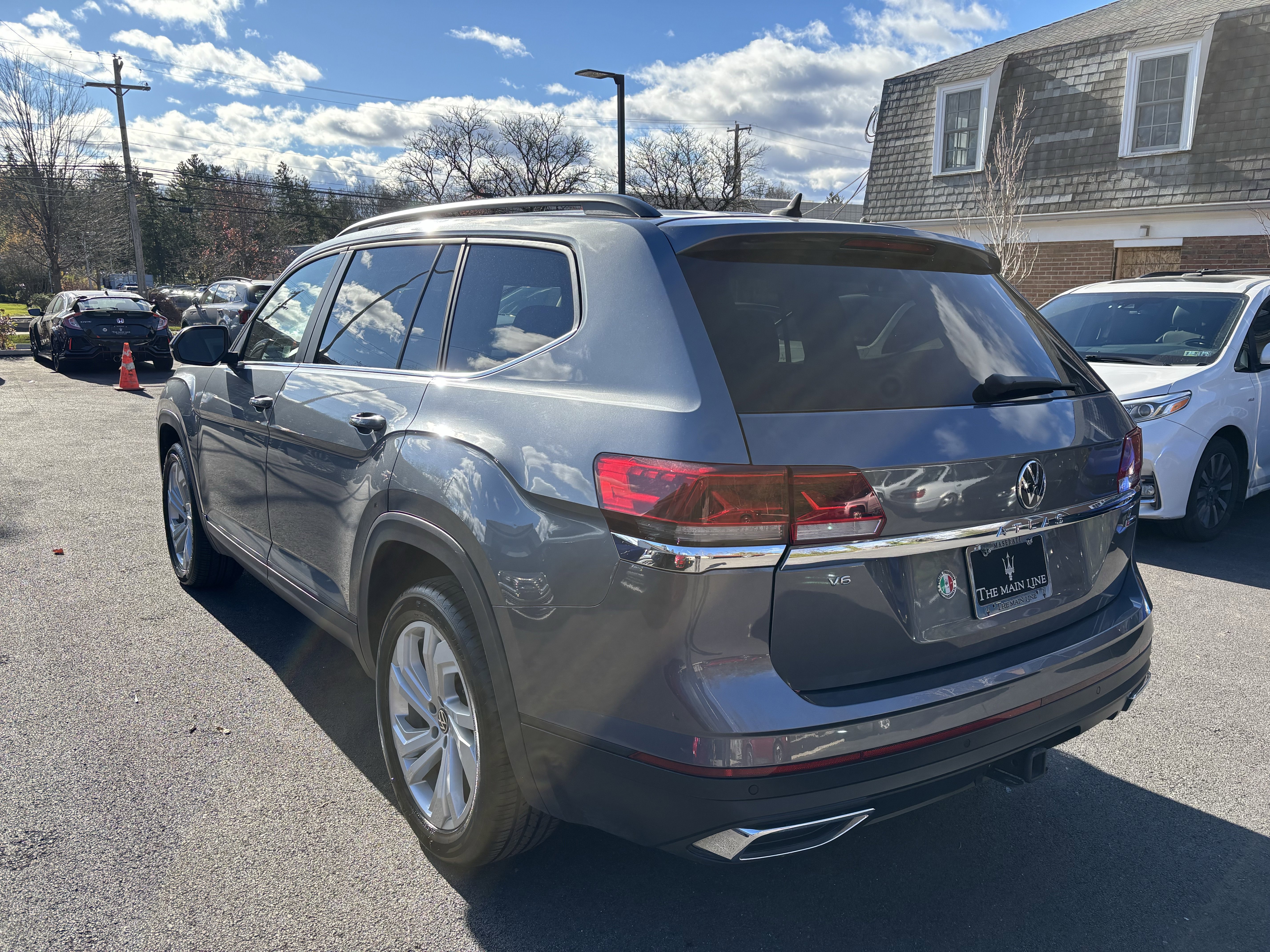 Used 2022 Volkswagen Atlas SE image 3