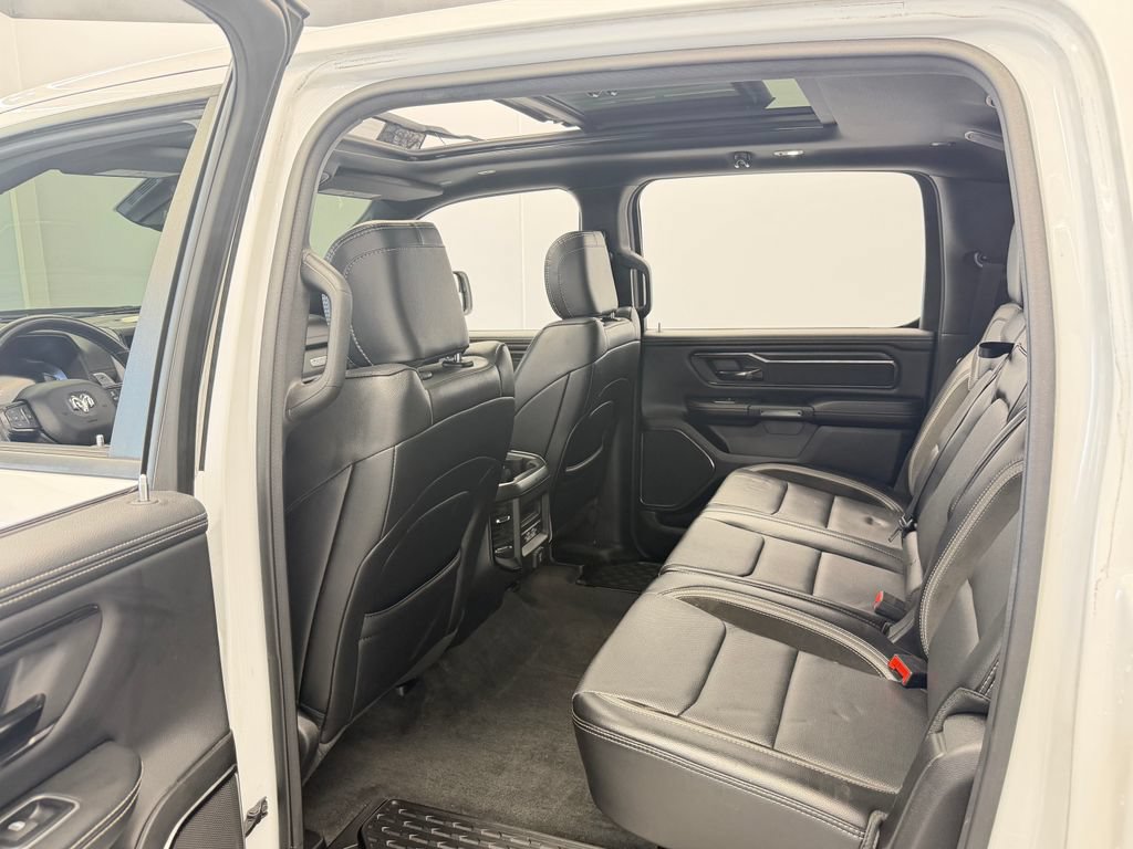 Used 2023 RAM 1500 Laramie AWD/4WD image 23
