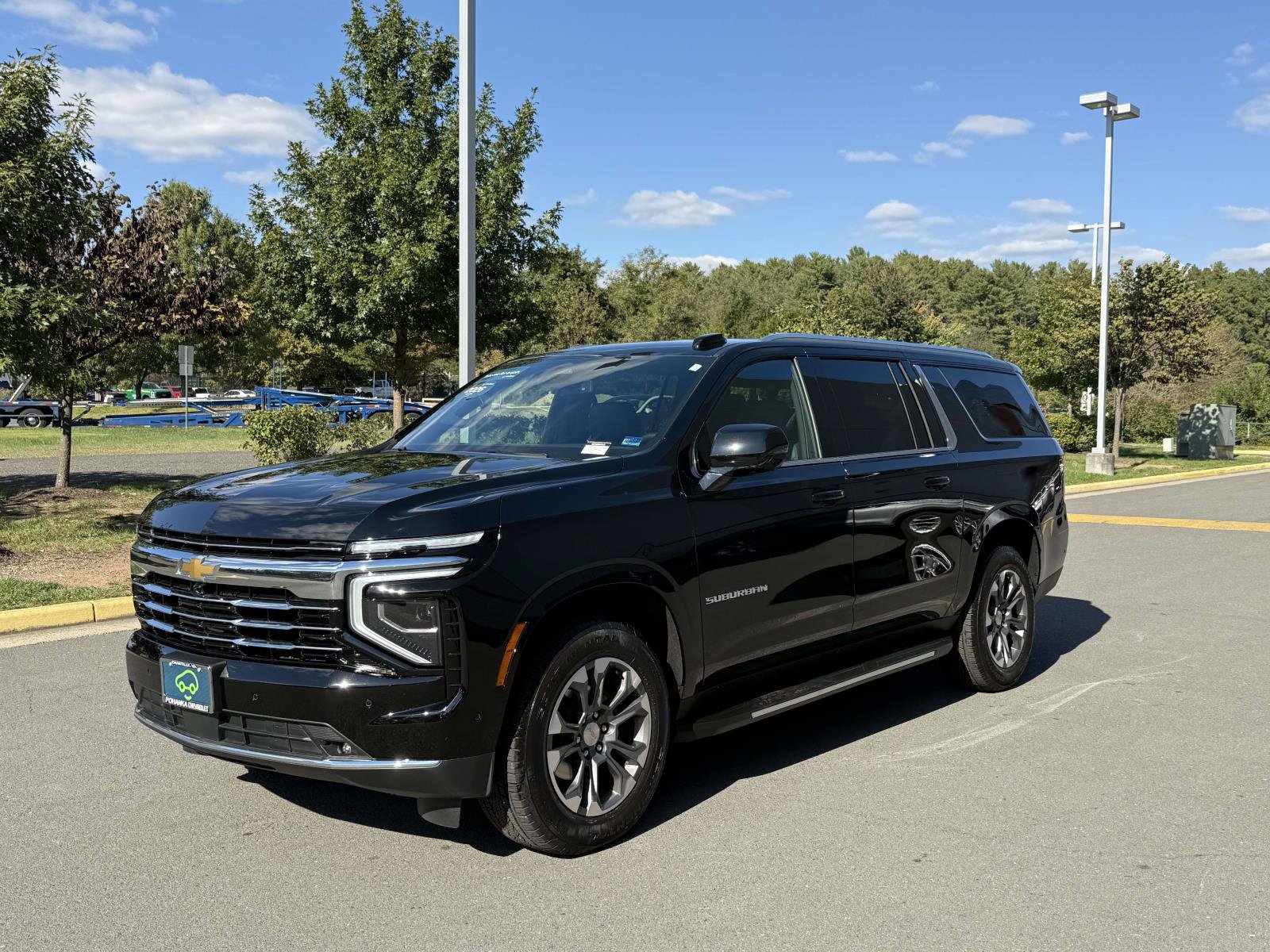 Certified 2026 Chevrolet Suburban LT w/ Comfort Package AWD/4WD image 5
