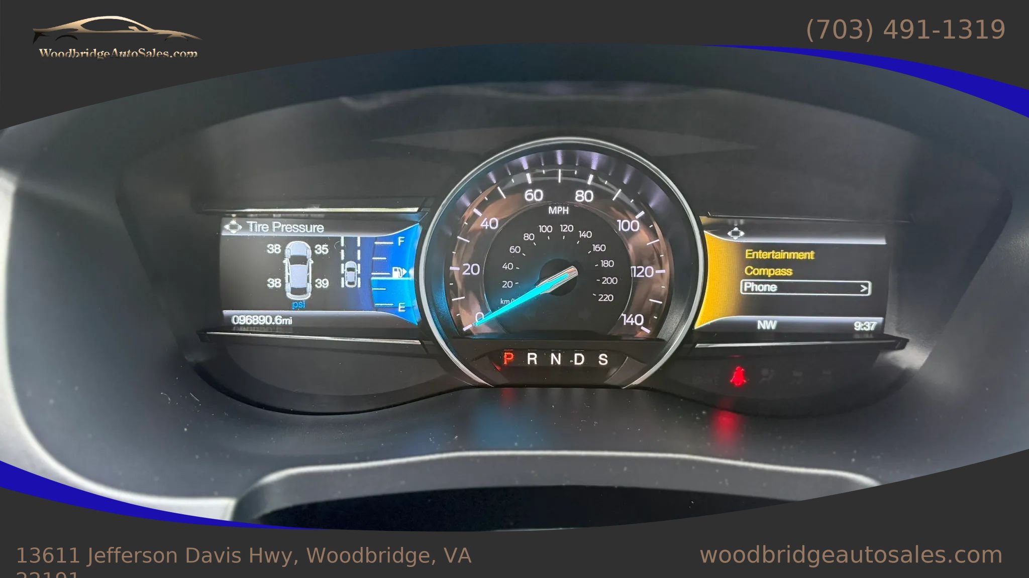 Used 2018 Ford Explorer XLT w/ Equipment Group 202A AWD/4WD image 24