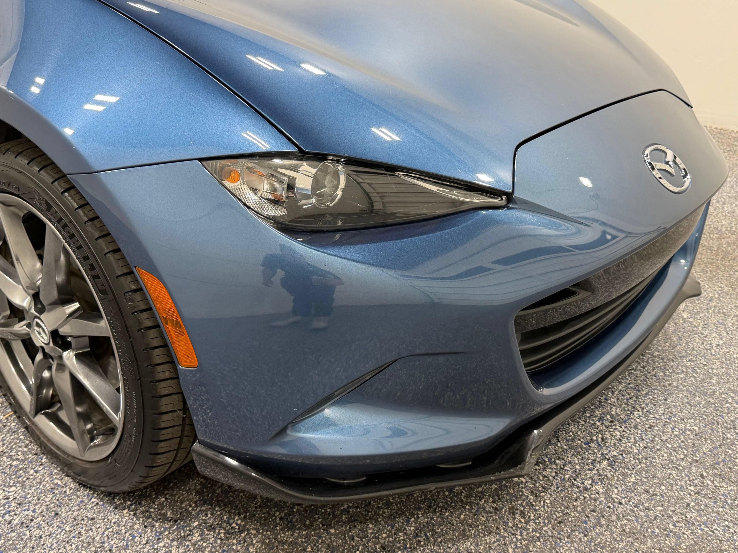 Used 2020 MAZDA MX-5 Miata Grand Touring w/ Appearance Package RWD image 18