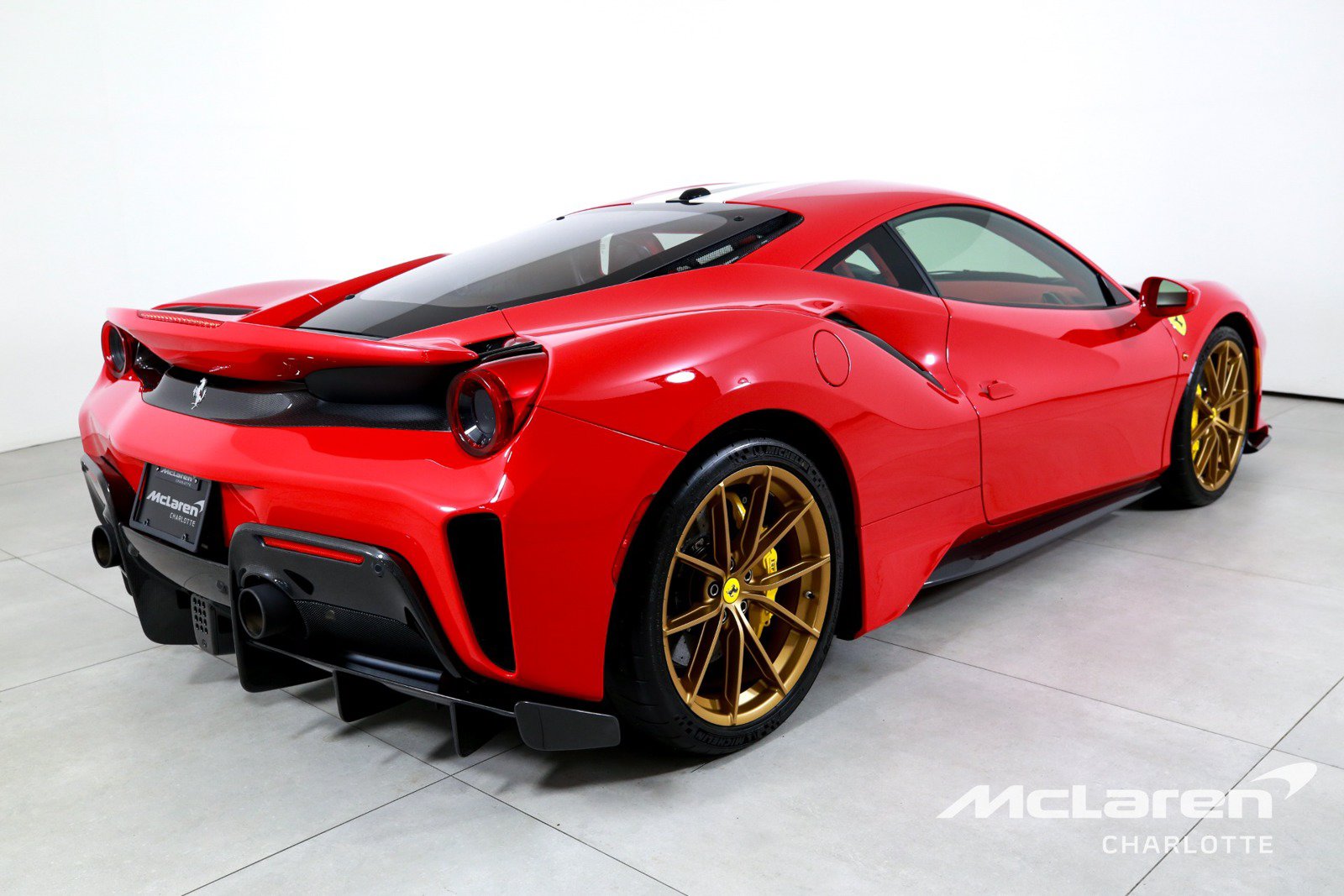 Used 2020 Ferrari 488 Pista Coupe RWD image 8