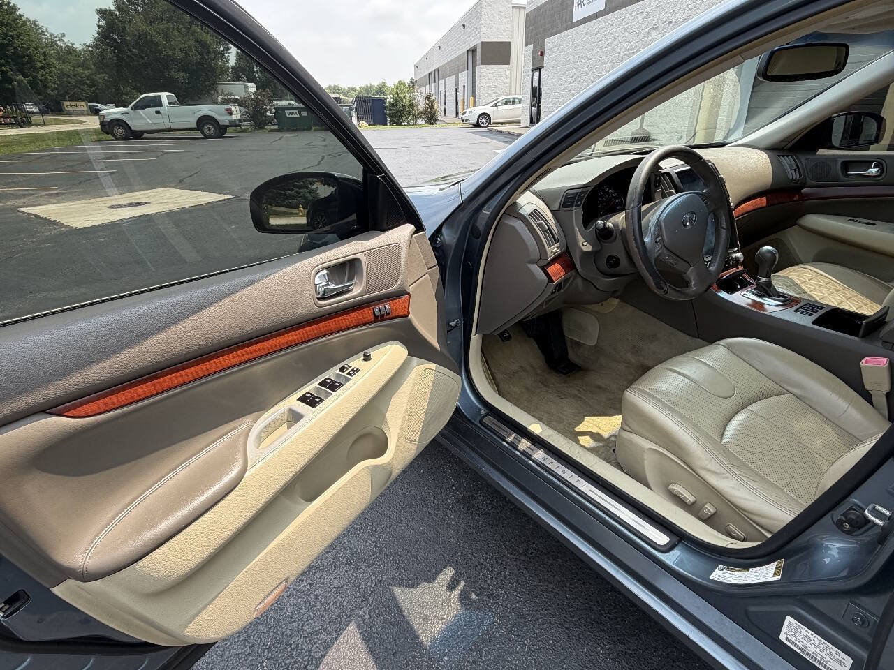 Used 2008 INFINITI G35 x Sedan w/ Premium Pkg AWD/4WD image 16
