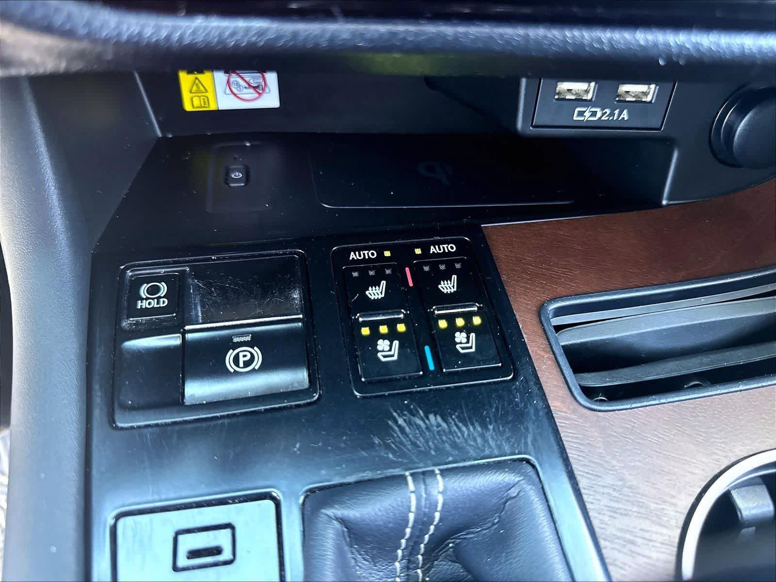 Used 2021 Lexus RX 350L Premium w/ Premium Package AWD/4WD image 17