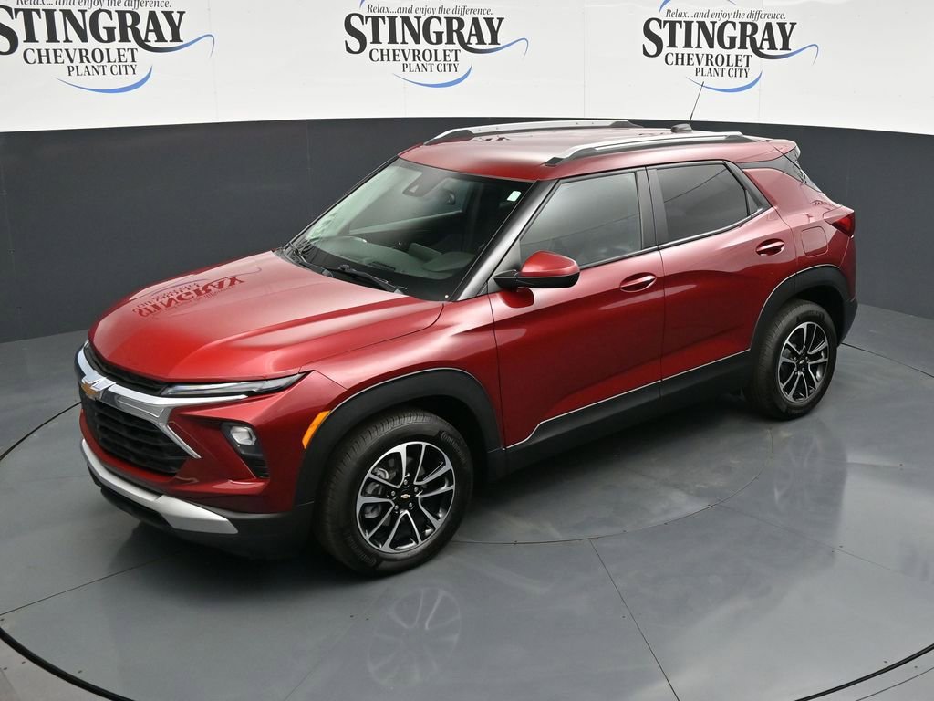 Used 2025 Chevrolet TrailBlazer LT w/ Convenience Package FWD image 11