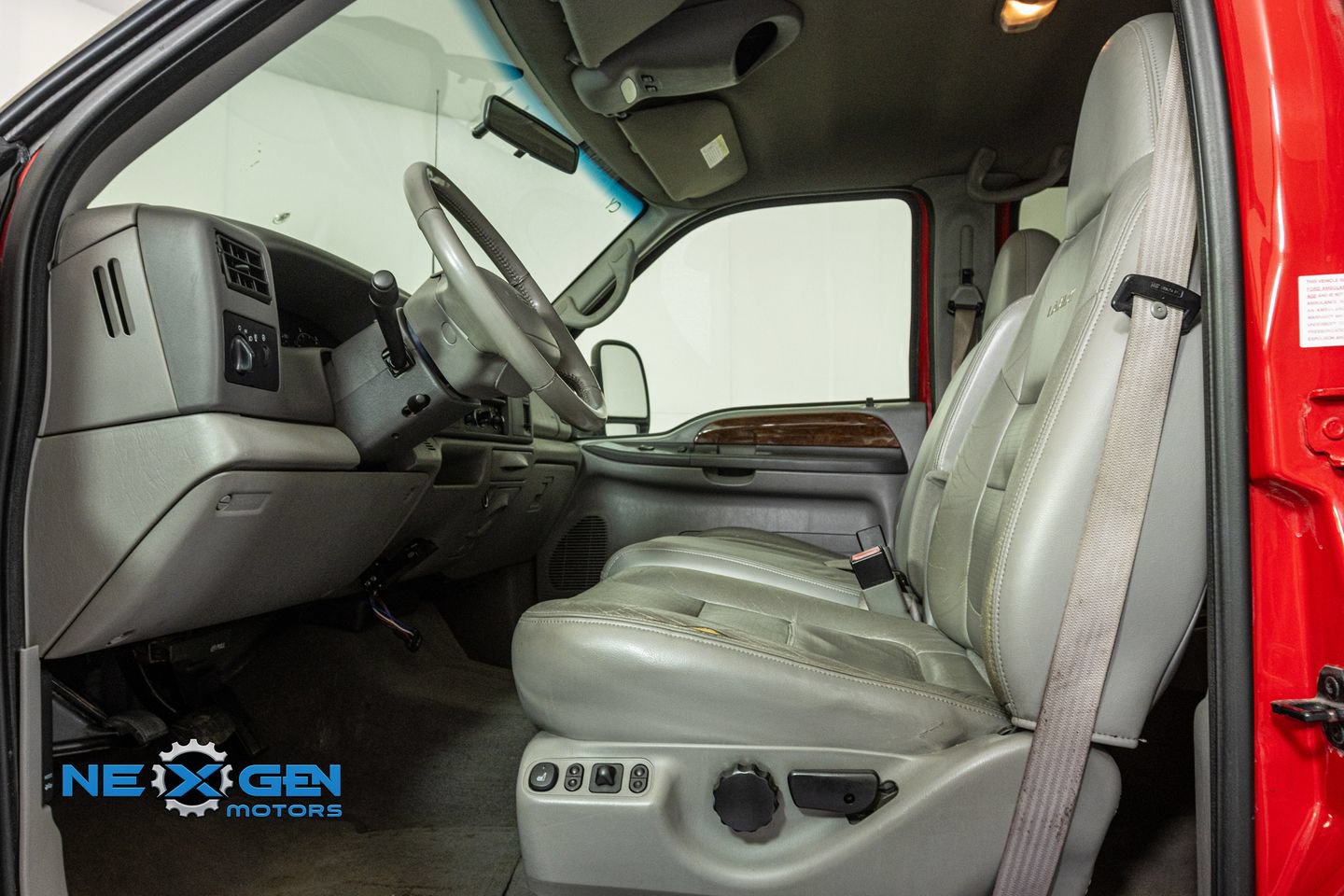 Used 2001 Ford F350 Lariat AWD/4WD image 13