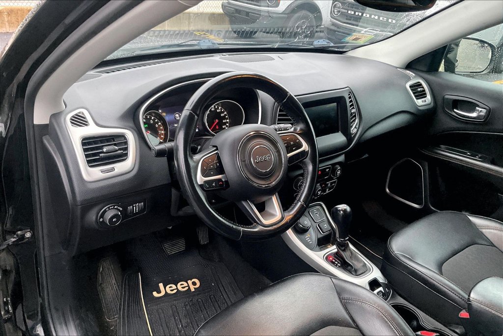 Used 2019 Jeep Compass Latitude w/ Popular Equipment Group AWD/4WD image 13