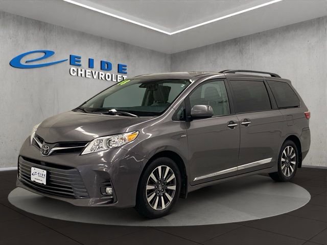 Used 2018 Toyota Sienna XLE w/ XLE Navigation Package image 6