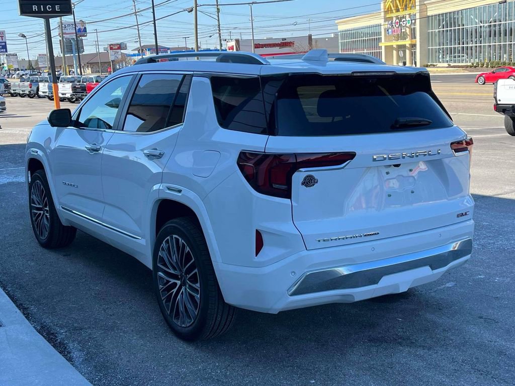 New 2026 GMC Terrain Denali w/ LPO, Floor Liner Package image 5