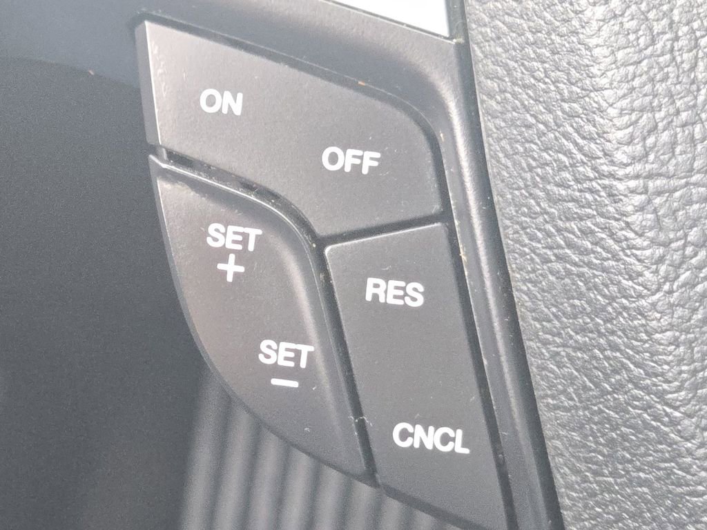 Used 2018 Ford Fusion SE w/ Fusion SE Technology Package image 31