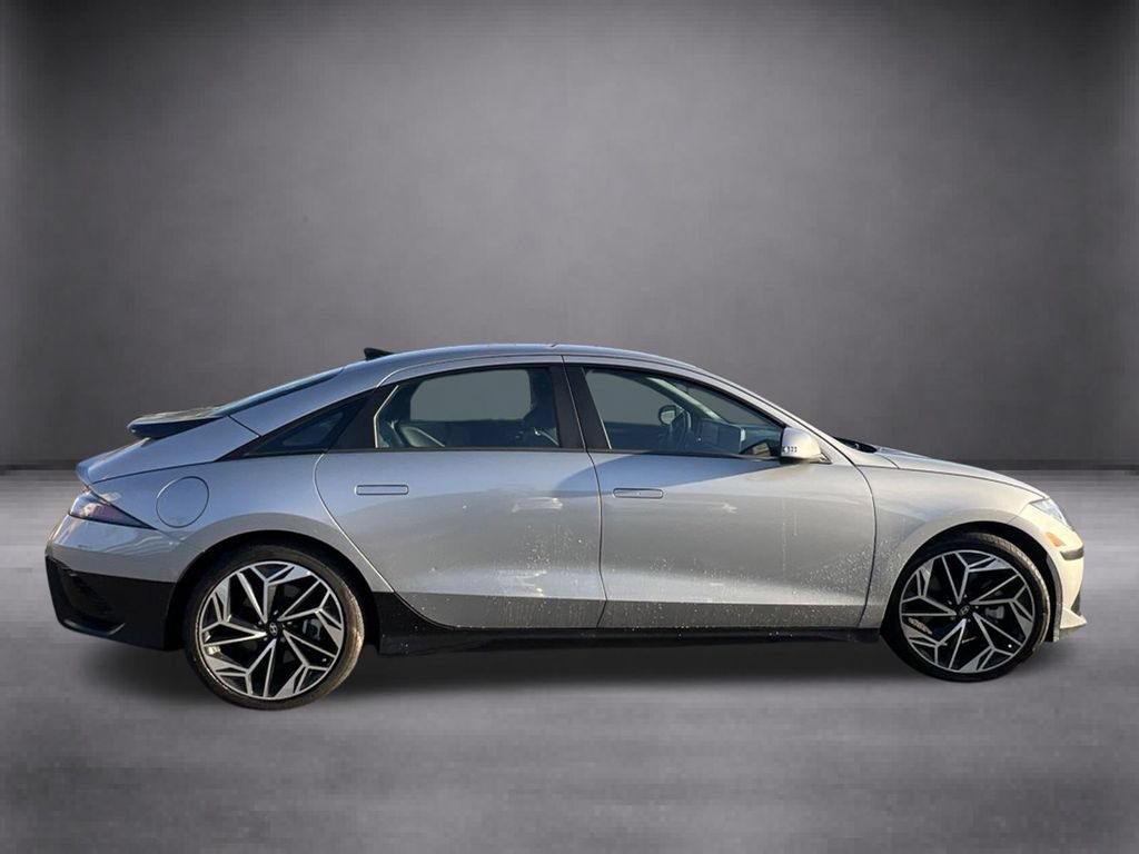 Used 2023 Hyundai Ioniq 6 Limited RWD image 9