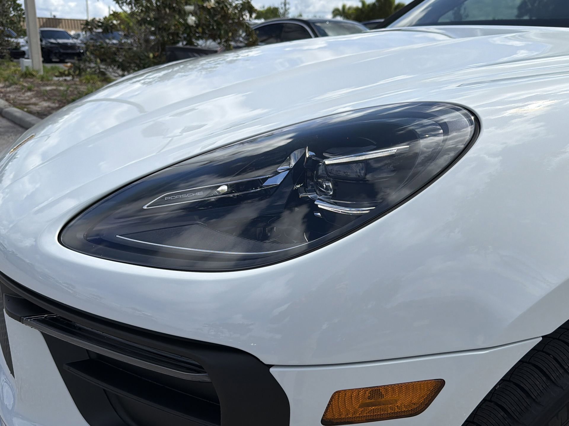Used 2026 Porsche Macan AWD/4WD image 9