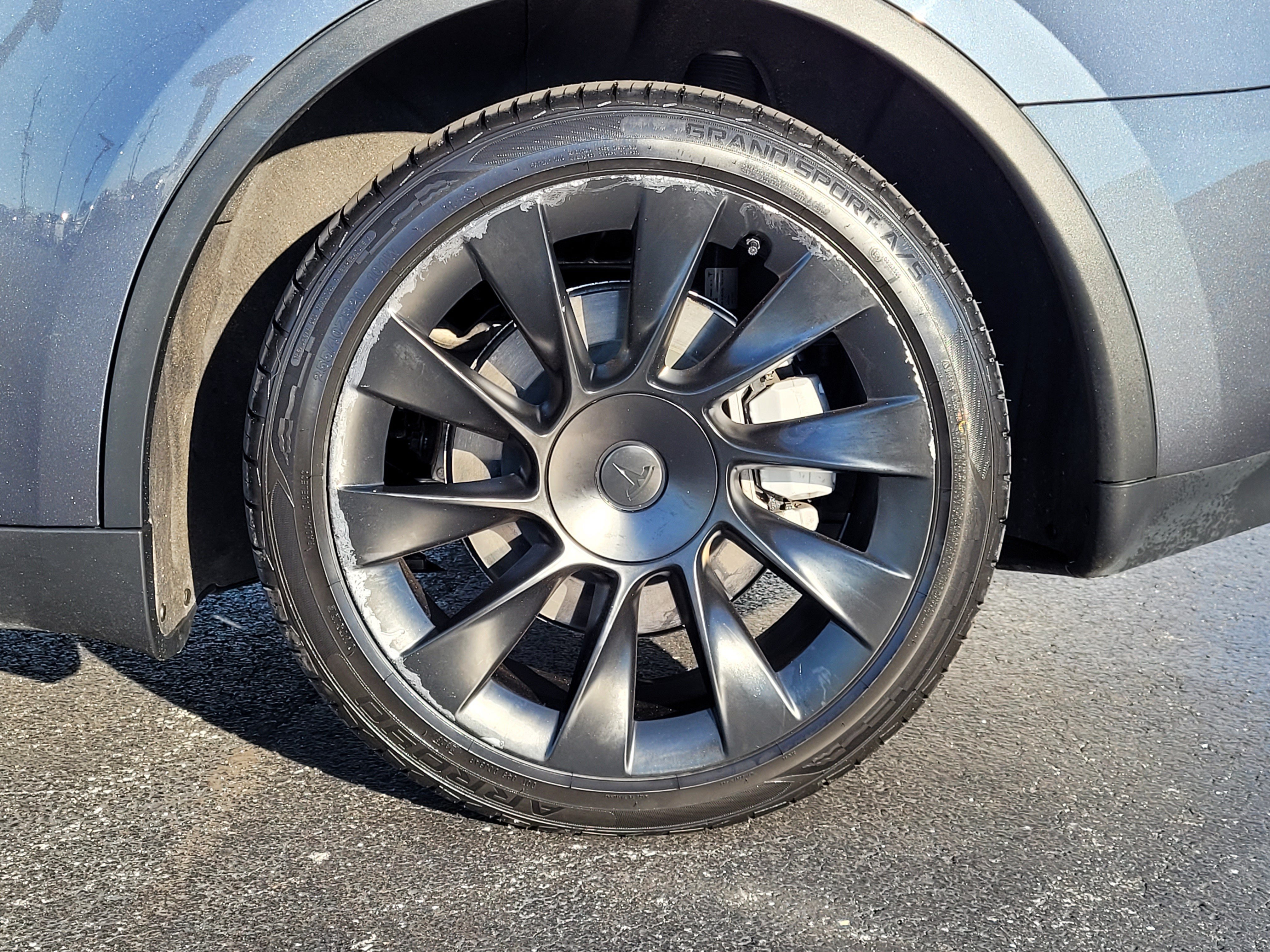 Used 2023 Tesla Model Y Long Range AWD/4WD image 11