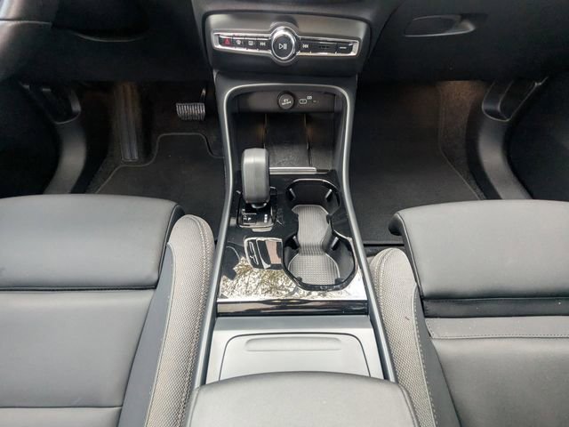 Certified 2023 Volvo C40 Recharge Core image 24