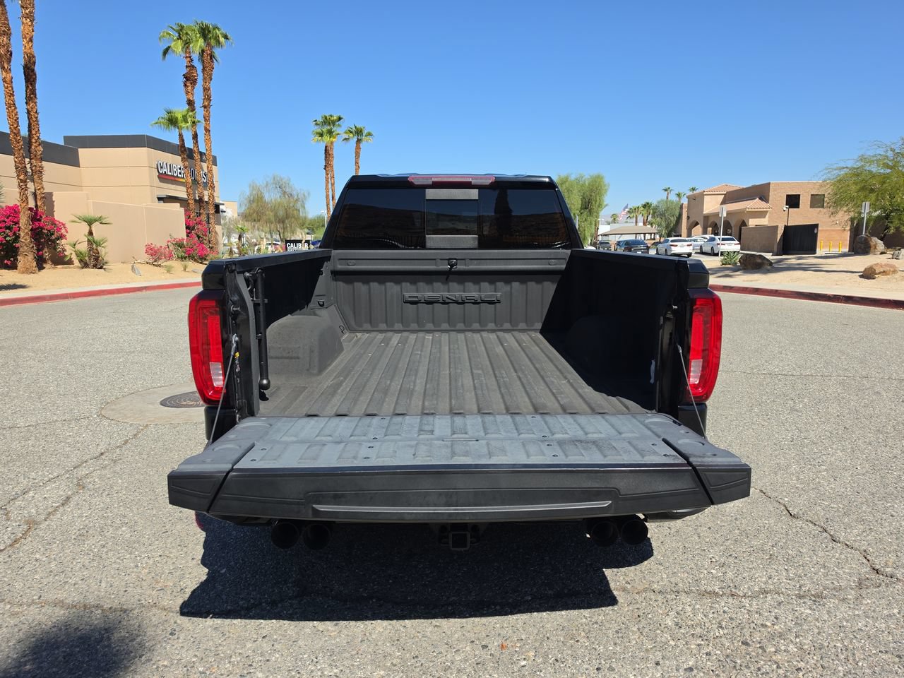 Used 2020 GMC Sierra 1500 Denali RWD image 27