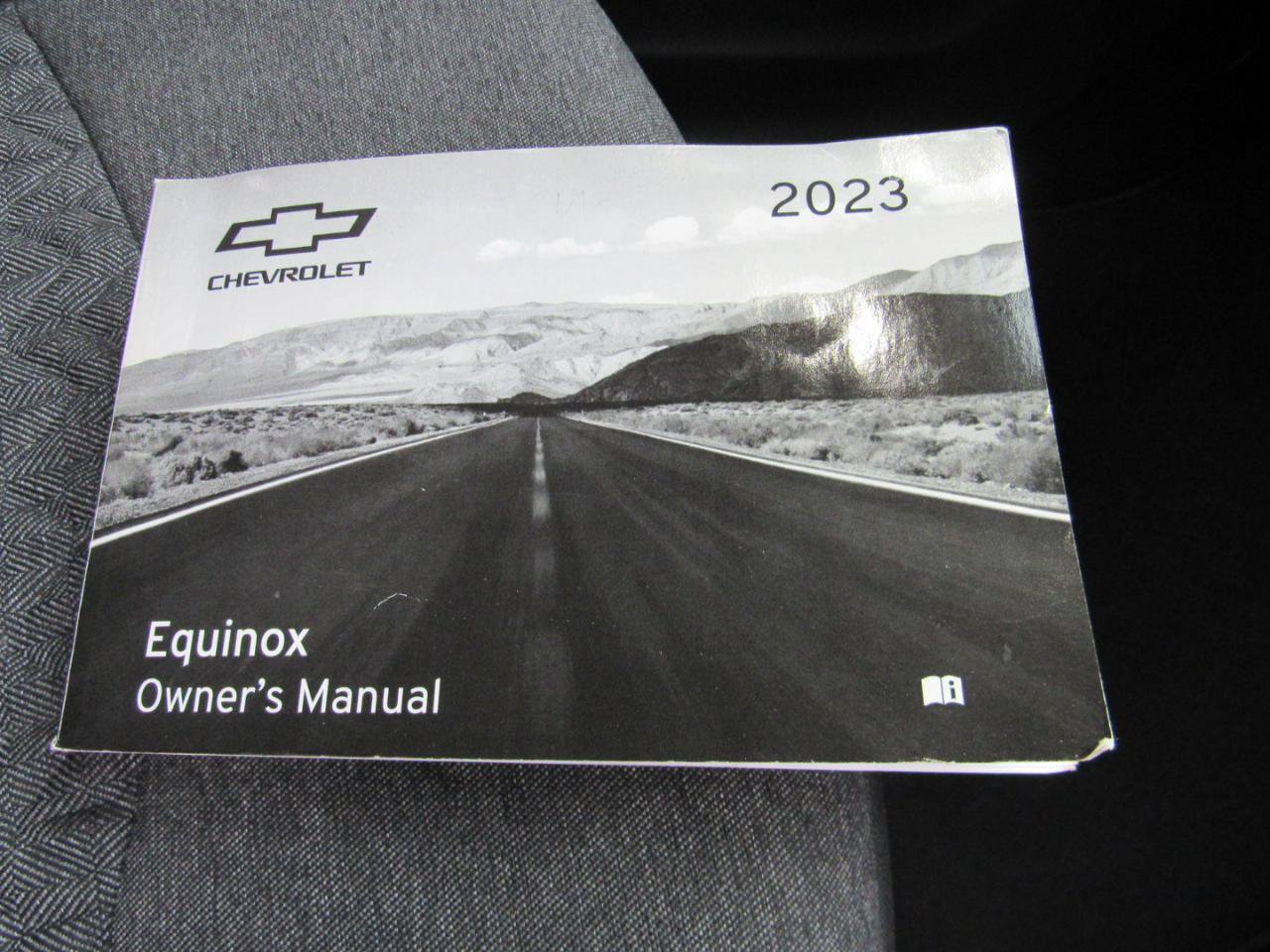 Used 2023 Chevrolet Equinox LT AWD/4WD image 33