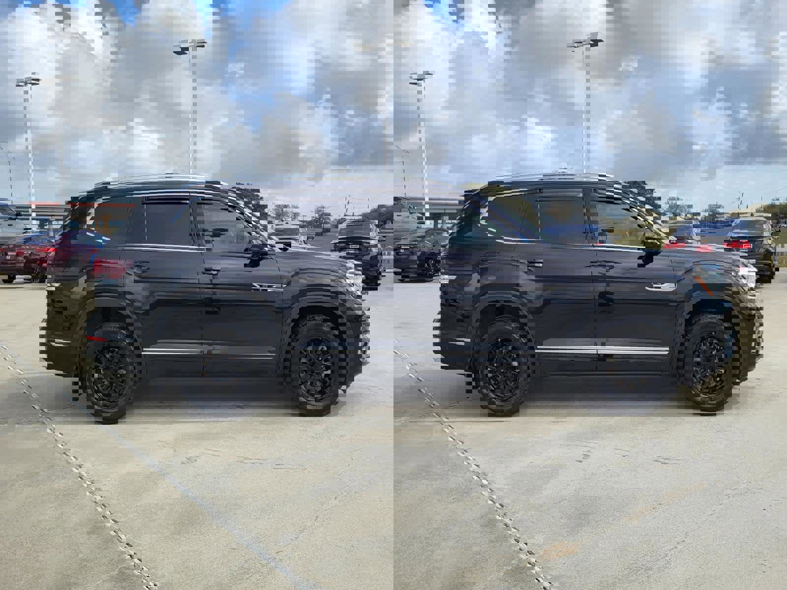 Used 2024 Volkswagen Atlas SEL Premium R-Line image 6