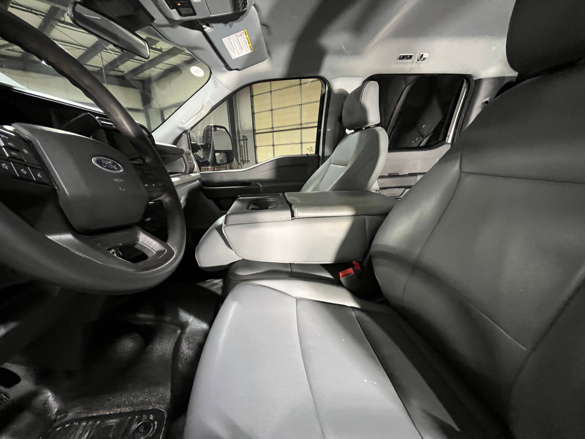 Used 2023 Ford F550 4x4 Crew Cab Super Duty image 17