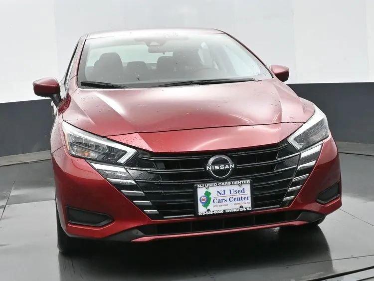 Used 2025 Nissan Versa SV FWD image 3