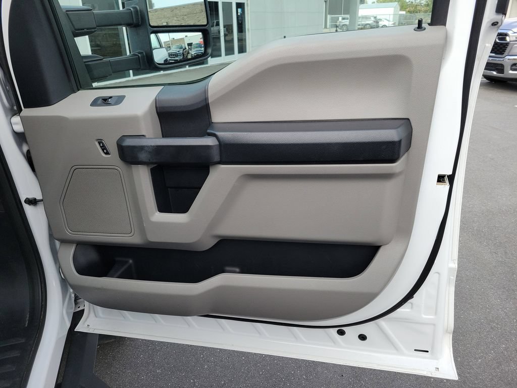 Used 2019 Ford F550 2WD Crew Cab Super Duty w/ Power Equipment Group image 32