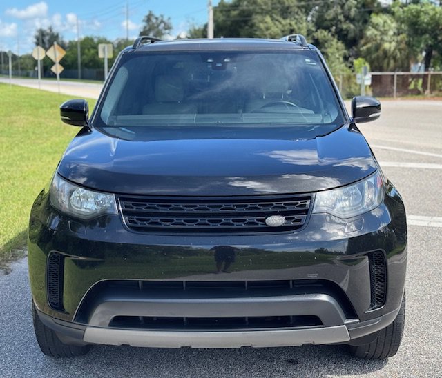 Used 2018 Land Rover Discovery SE AWD/4WD image 3