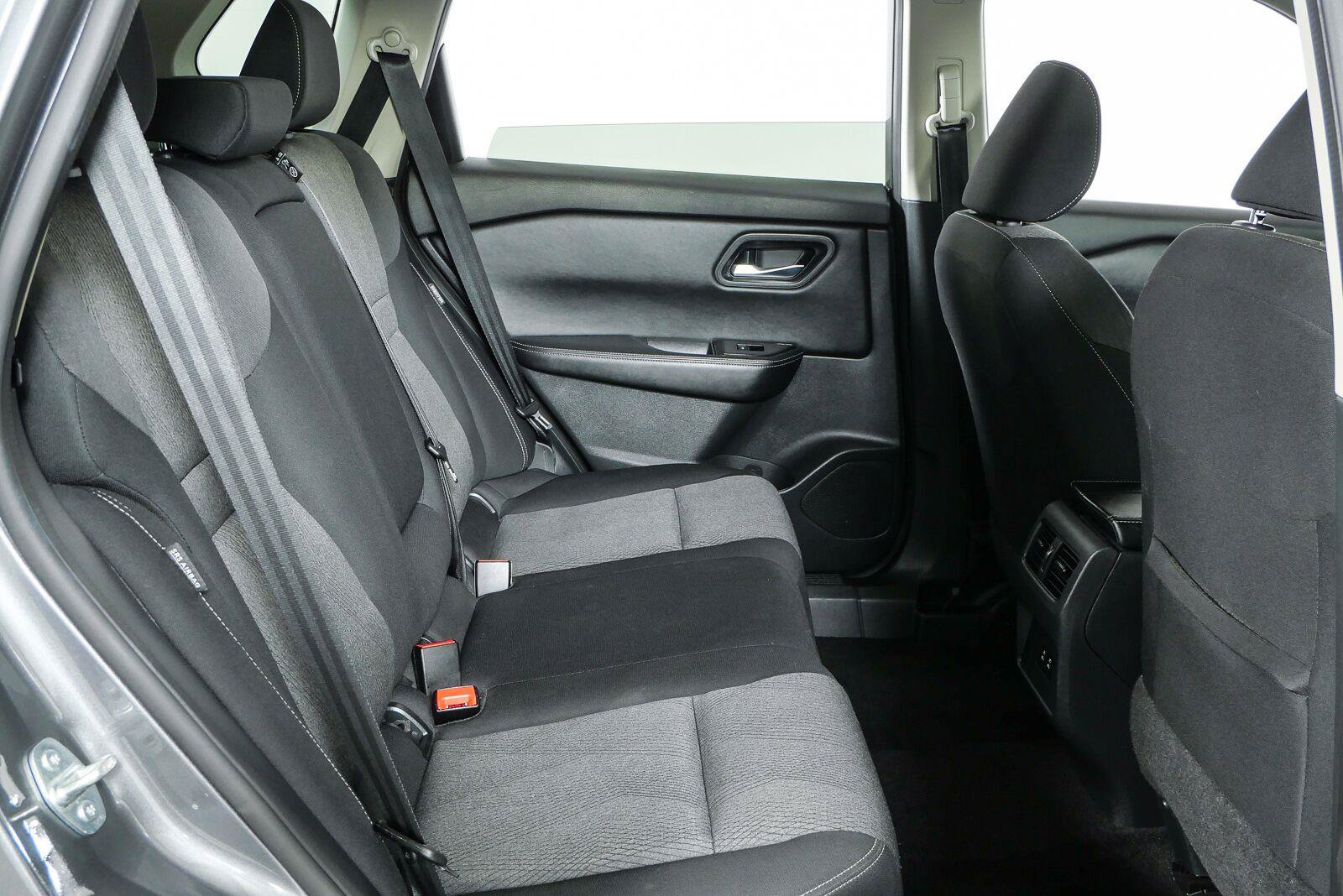 Used 2024 Nissan Rogue SV AWD/4WD image 20