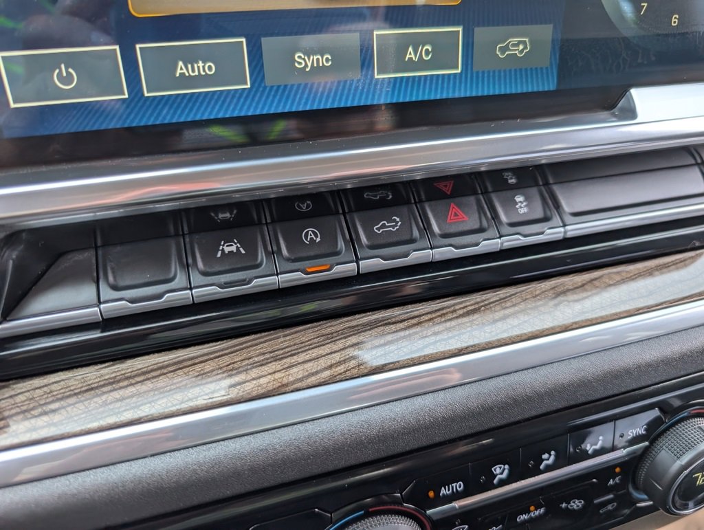 Used 2022 Chevrolet Silverado 1500 LT image 28