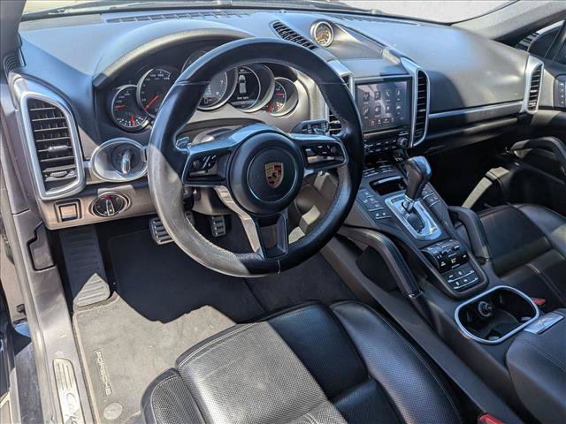 Used 2017 Porsche Cayenne S AWD/4WD image 9