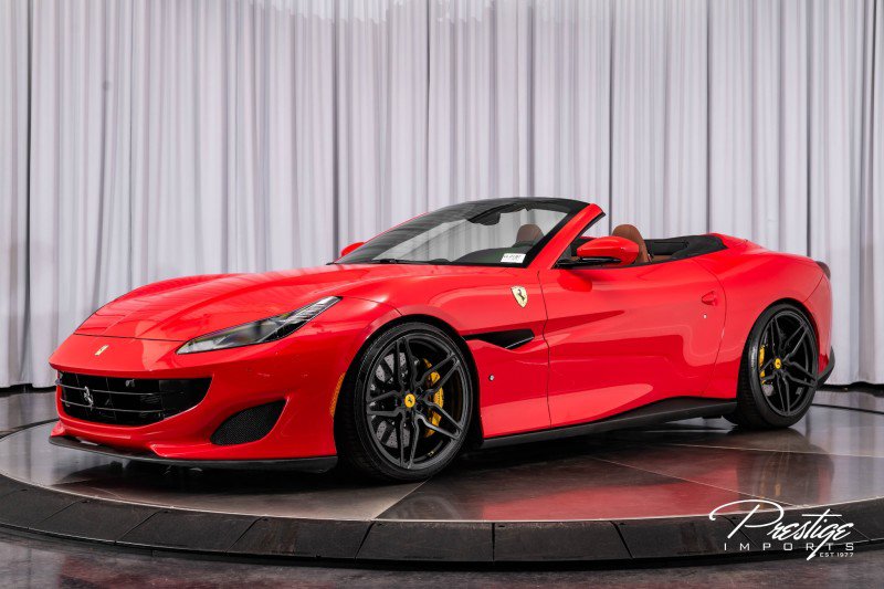 Used 2019 Ferrari Portofino image 11