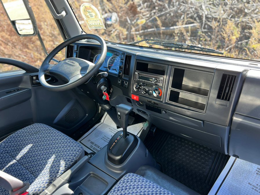 Used 2024 Isuzu NPR image 10