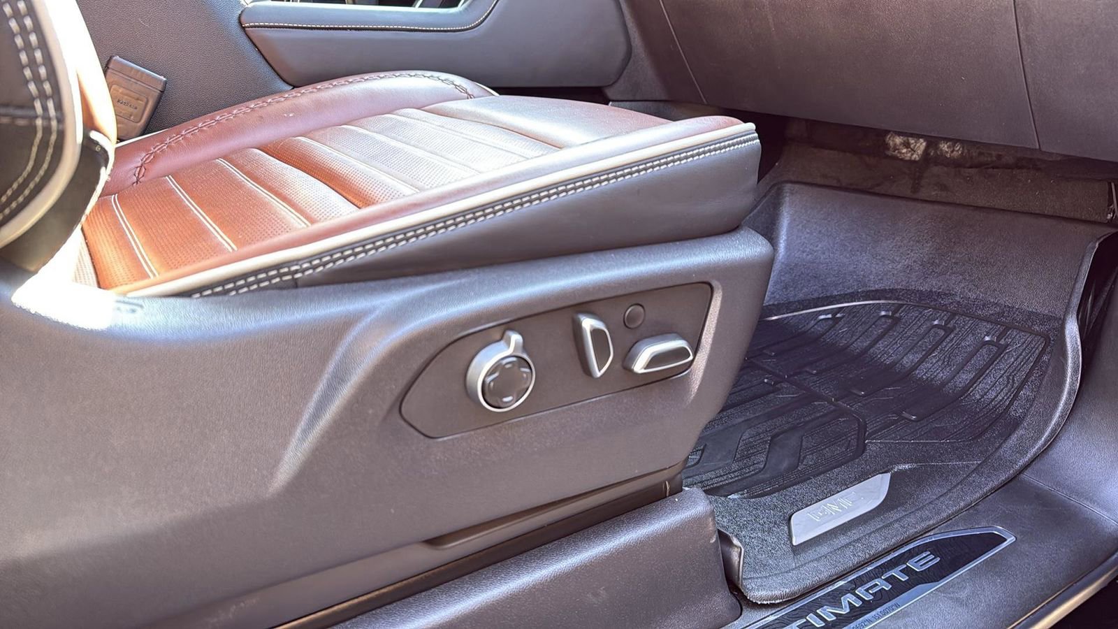 Used 2024 GMC Sierra 1500 Denali Ultimate image 25