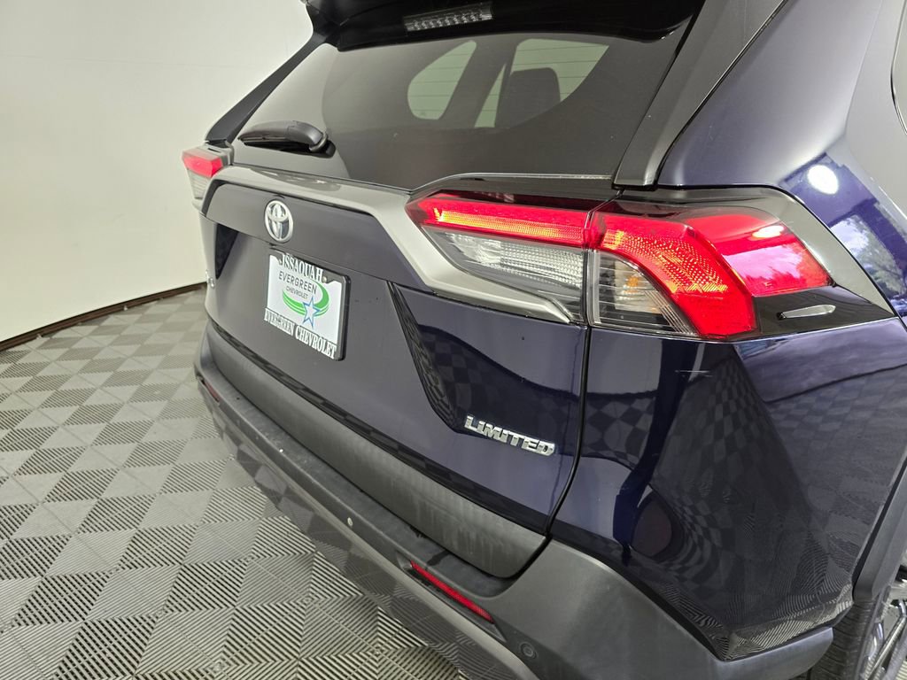 Used 2021 Toyota RAV4 Limited FWD image 15
