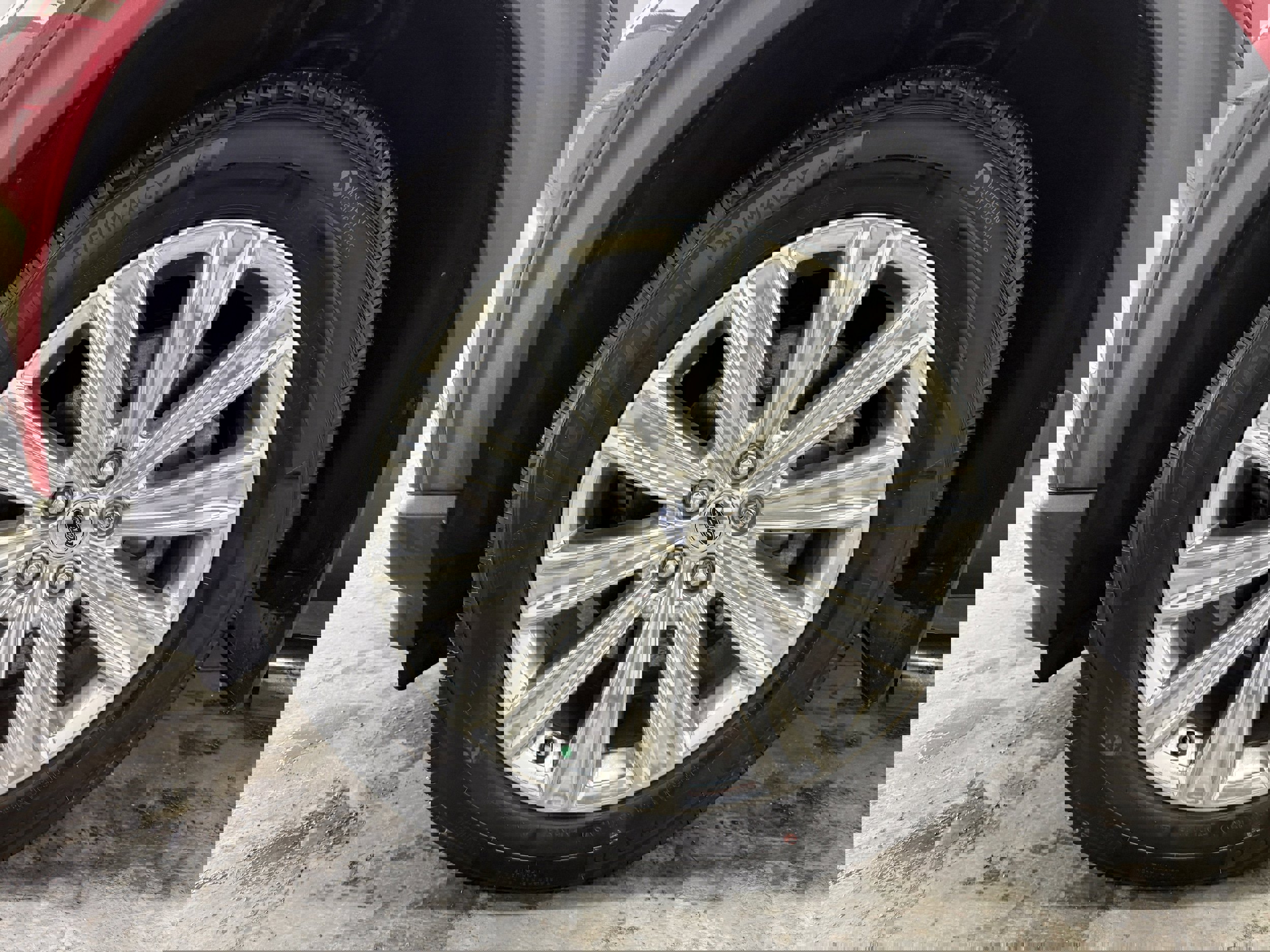 Used 2021 Ford Explorer Limited w/ Class III Trailer Tow Package image 27