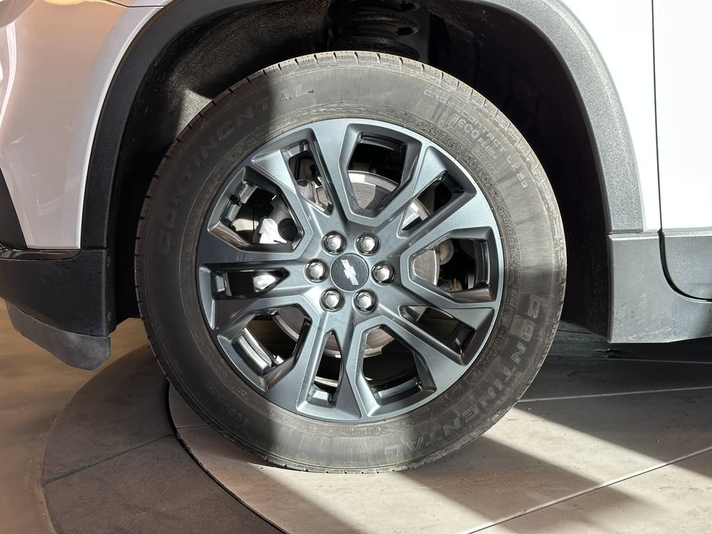 Used 2021 Chevrolet Traverse RS AWD/4WD image 27