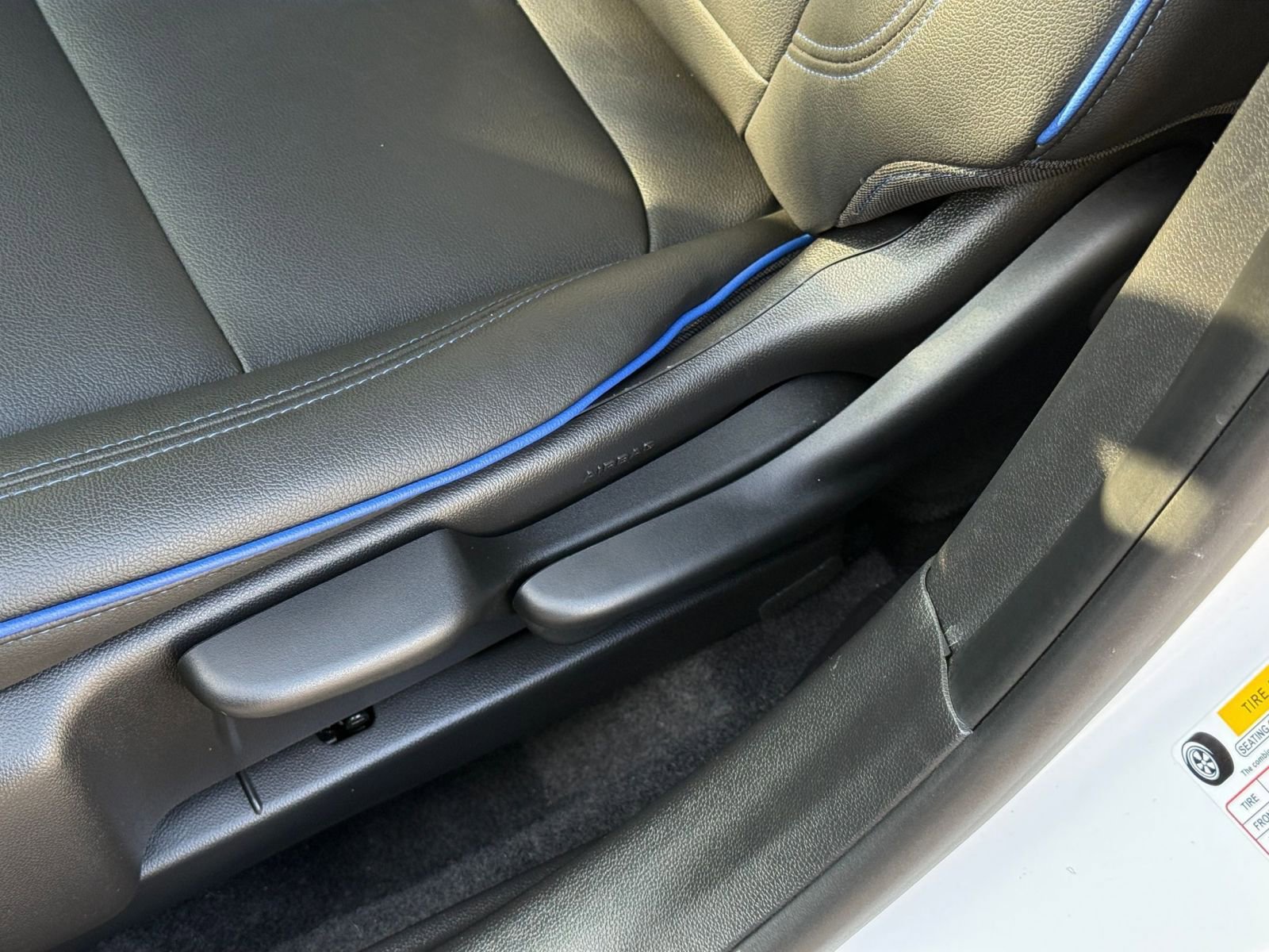 Used 2025 Buick Envista Sport Touring image 23