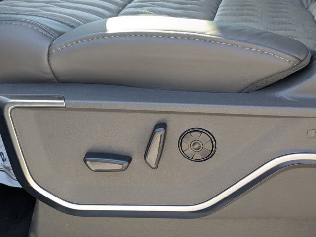 New 2026 Ford F450 Platinum w/ Platinum Plus Package image 21
