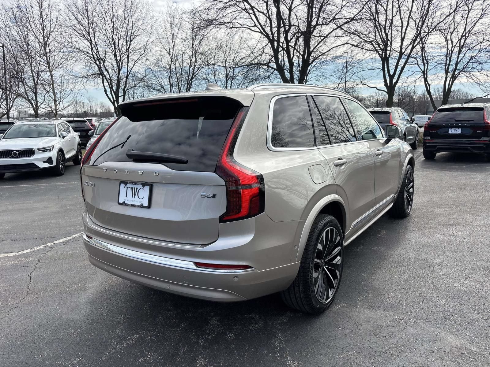 New 2026 Volvo XC90 B6 Plus w/ Protection Package Premier AWD/4WD image 7