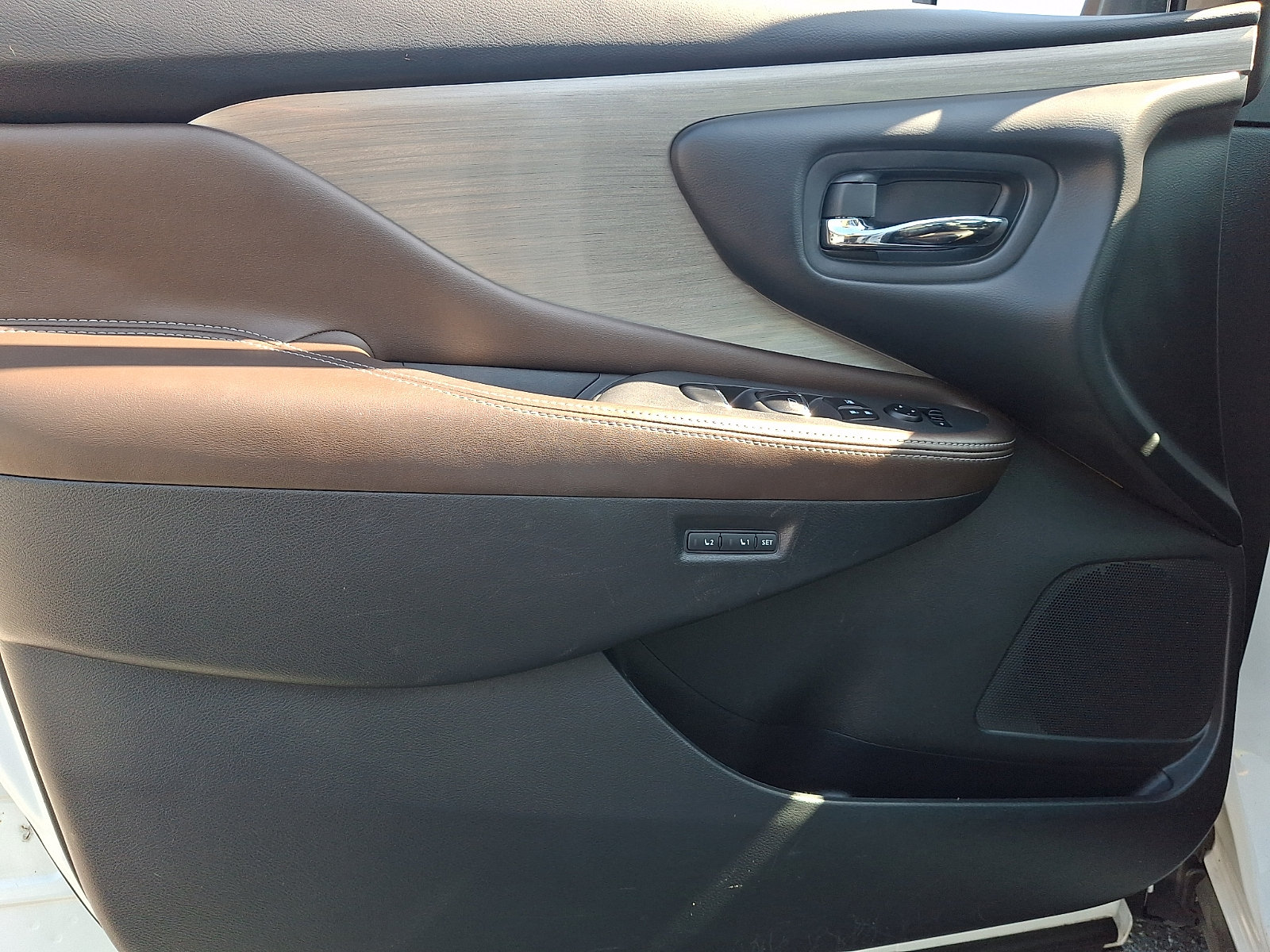 Used 2017 Nissan Murano SL w/ SL Technology Package AWD/4WD image 14