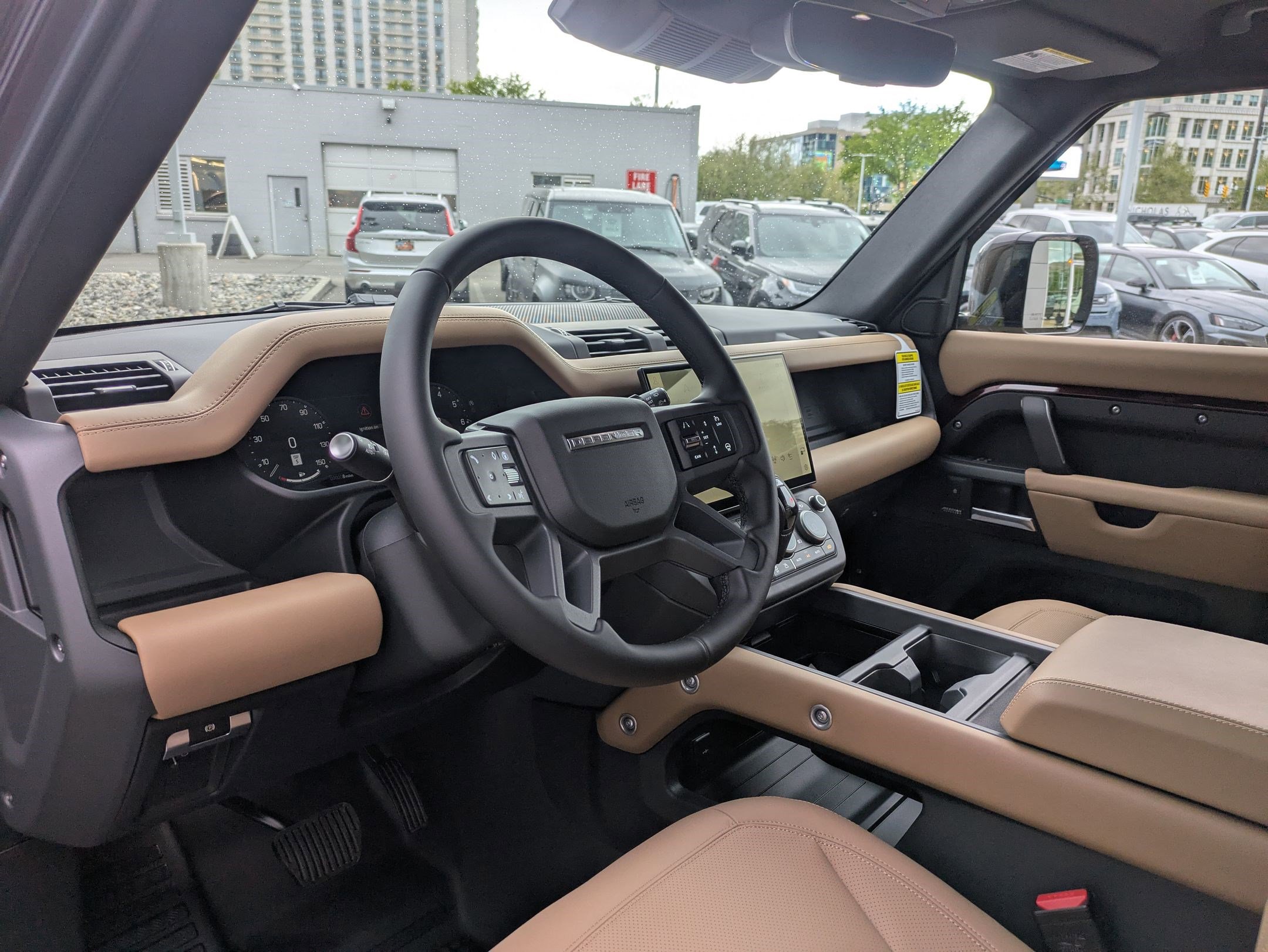 New 2026 Land Rover Defender 130 X-Dynamic SE AWD/4WD image 15