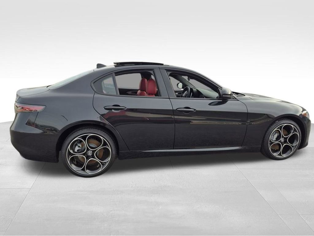 New 2025 Alfa Romeo Giulia AWD w/ Driving Assist Package image 10