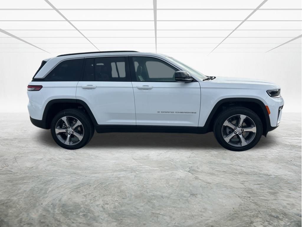 New 2026 Jeep Grand Cherokee Limited image 3