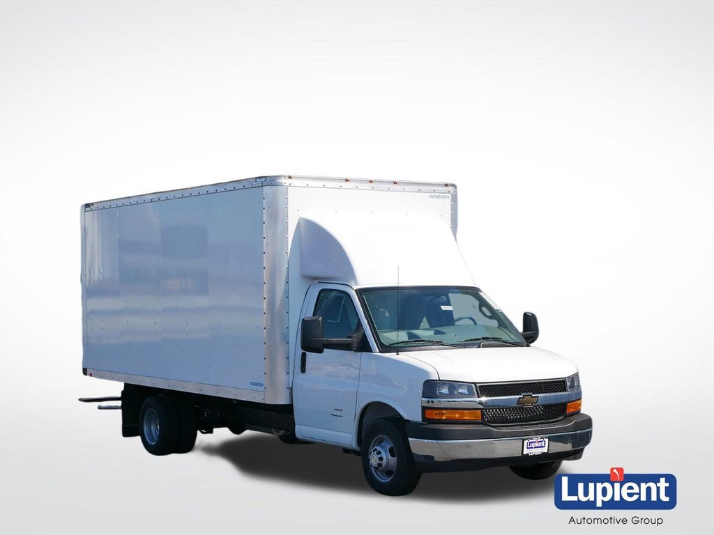 New 2025 Chevrolet Express 4500 Extended w/ Power Convenience Package