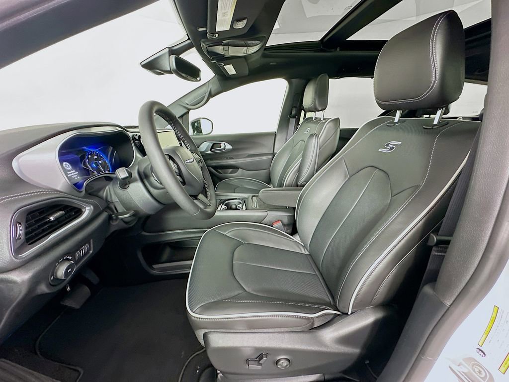 New 2026 Chrysler Pacifica Limited w/ S Appearance Package image 27