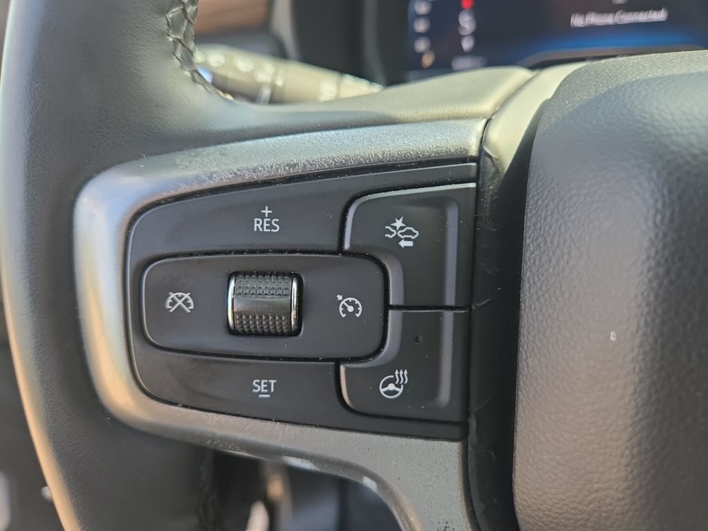 Used 2024 Chevrolet Tahoe Premier AWD/4WD image 16