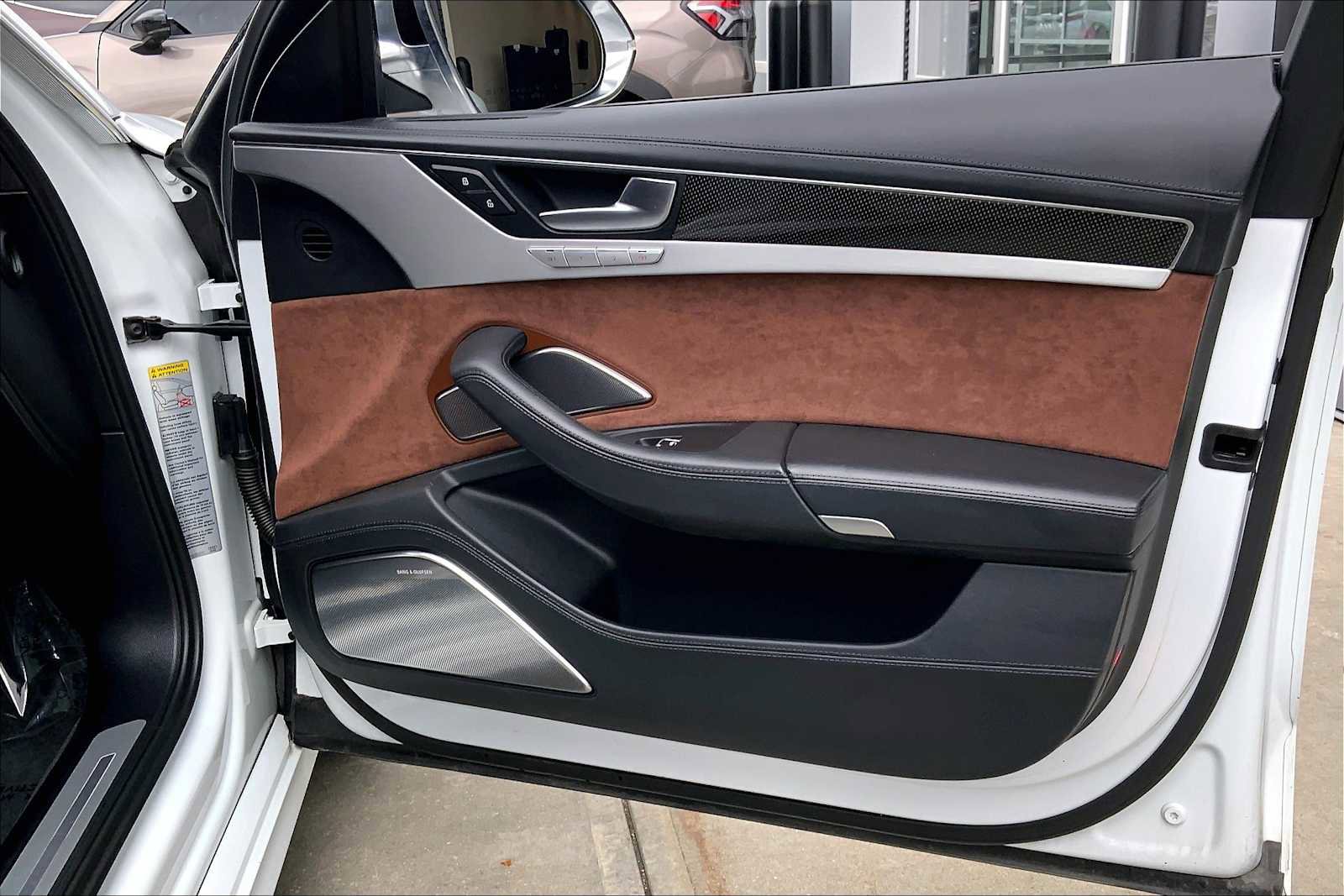 Used 2013 Audi S8 w/ Full Leather Pkg image 23