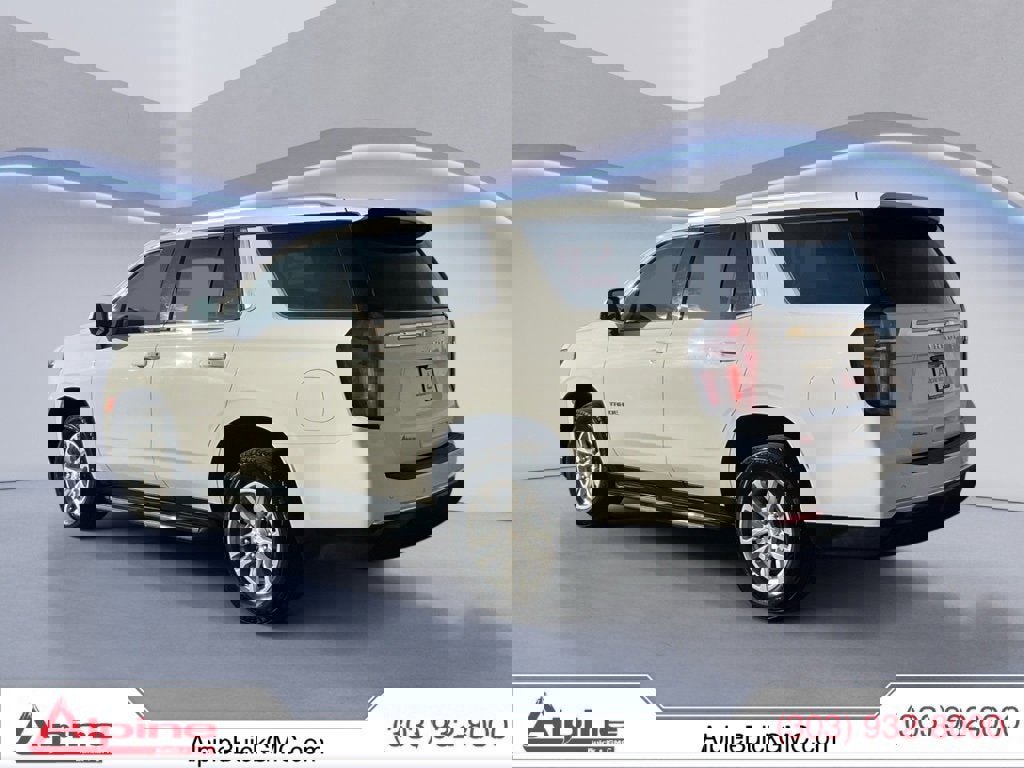 Used 2024 Chevrolet Tahoe LT image 3